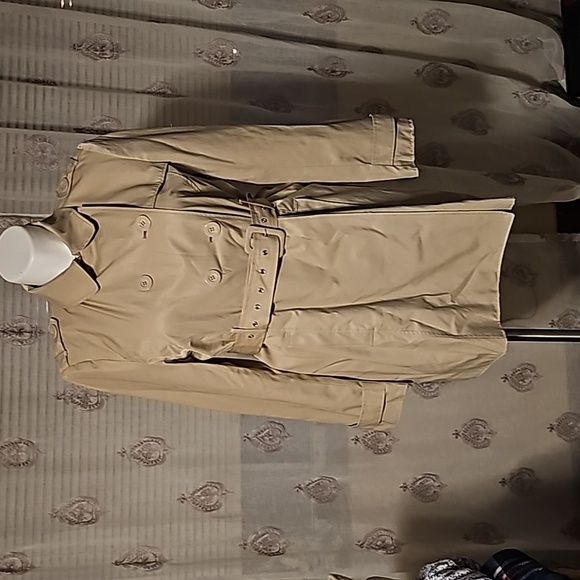 Beige Coat - Picture 2 of 16